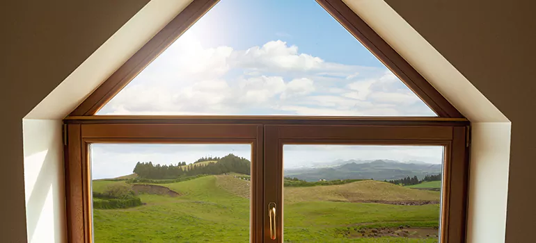 Trapezoid Window Maintenance in Lakeland, FL