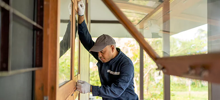 Double Hung Vinyl Window Sash Replacement in Lakeland, FL